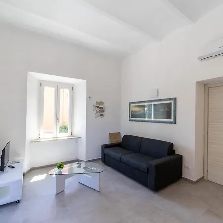 Apartment Porto 4 *